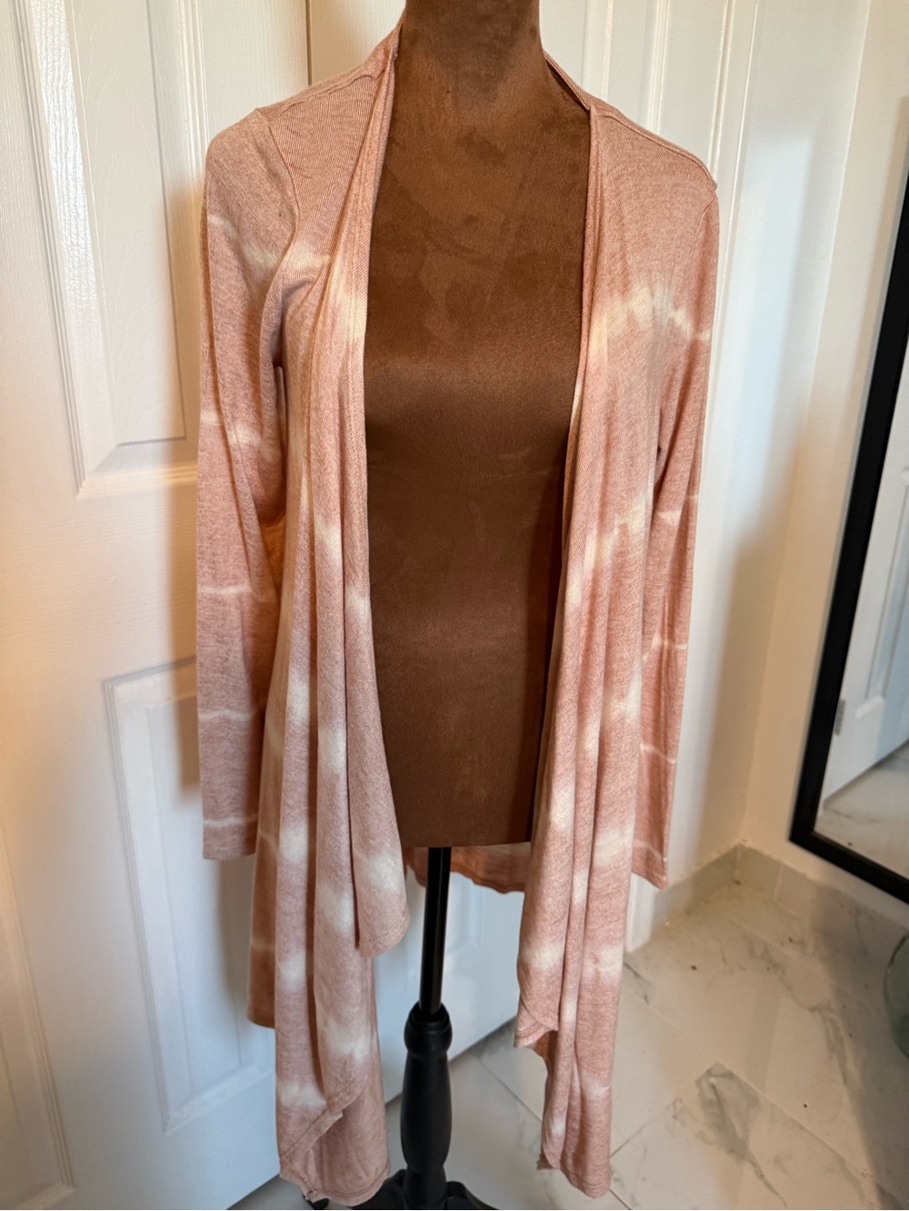 Knox Rose Pink and White Tie-Dye Open-Front Cardigan